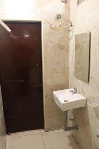 Koupelna v ubytování Sujan Residency's