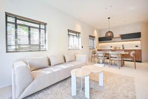 Stylish 3BR close to the beach by HolyGuest