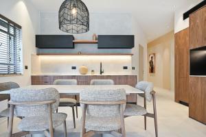 Stylish 3BR close to the beach by HolyGuest