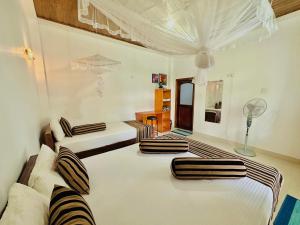 Gallery image of GOLDEN CABIN ELLA in Ella