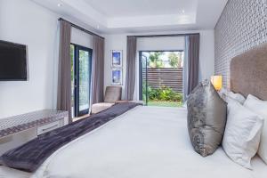 Postel nebo postele na pokoji v ubytování Turbine Hotel & Spa + 37 fotografií