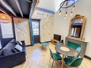 Posezení v ubytování Jungle room