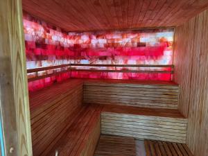 MoineştiComplex Parc Pini Moinesti的相册照片
