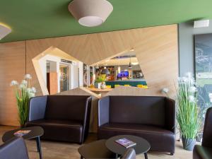 Posezení v ubytování B&B Hotel Augsburg-Süd