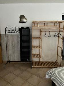 Posteľ alebo postele v izbe v ubytovaní Grand et joli studio tout équipé avec jardin et Jacuzzi
