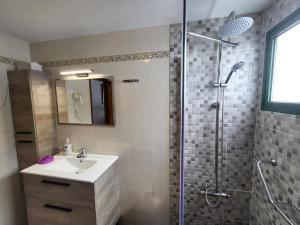 Kúpeľňa v ubytovaní Gueldera Apartments + 11 fotografií