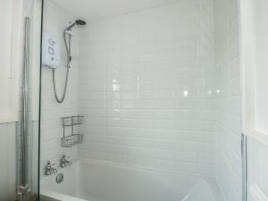 Koupelna v ubytování Horseshoe Cottage + 31 fotografií