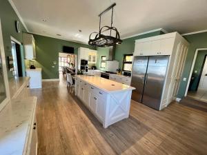 Кухня или мини-кухня в Villa Mejia
