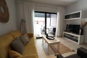 Televízia a/alebo spoločenská miestnosť v ubytovaní Apartment Infinity Beach, edf Pinada Beach, La Mata, Torrevieja