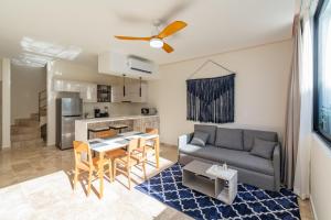 Una cocina o cocineta en Penthouse with private pool