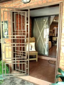 Fotografie z fotogalerie ubytování Rubyred Cottage v destinaci Bloemfontein
