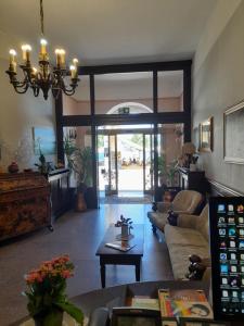 Gallery image of Hotel Florida in Arona