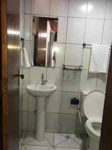 Vonios kambarys apgyvendinimo įstaigoje BLUE DOOR BRASIL