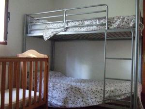 Casa Pinedaにある二段ベッド