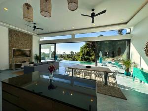 Fotografie z fotogalerie ubytování VILLA CHLOE - SEAVIEW - 4 Bedrooms v destinaci Ko Samui