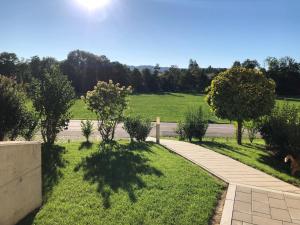 Ogród w obiekcie Residence JORADO