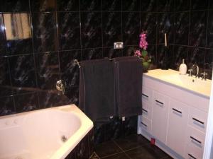 Gallery image of Little Gem On Williams in Broken Hill