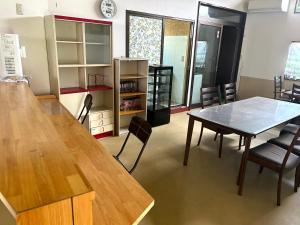 Seating area sa コウノトリの里の宿