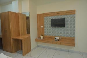 TV a/nebo společenská místnost v ubytování HOTEL VIEW