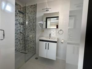 Ένα μπάνιο στο Şirin Garden Ayvalık +32 φωτογραφίες