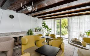 Posezení v ubytování Wasa Historical 1938 Boutique Hotel