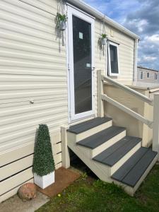 Gallery image of Lovely 2-Bed Cabin in Birchington in Birchington