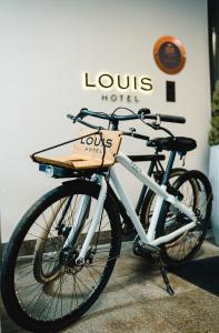 Jízda na kole v ubytování Louis Hotel nebo okolí