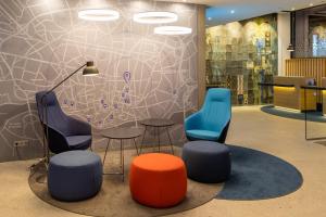 O zonă de relaxare la Holiday Inn Express Porto City Centre by IHG