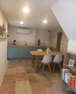 Φωτογραφία από το άλμπουμ του Le Clos du rempart - 2 à 4 pers. σε Saint-Restitut