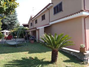 Aed väljaspool majutusasutust Il sottosopra