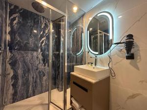 Koupelna v ubytování Istanblu Hotel Ataşehir