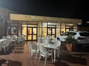 En restaurant eller et spisested på Il Nido Dei Gabbiani