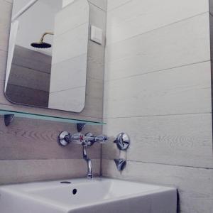 Koupelna v ubytování Monteurzimmer in Hamburg West bei Hansezimmer + 37 fotografií