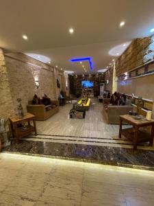 Posezení v ubytování Sahara Pyramids Inn