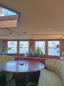 Fotografie z fotogalerie ubytování Bateau de pirates v destinaci Gruissan