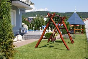 Herní místnost nebo prostor pro děti v ubytování Kék Vendégház Family Resort