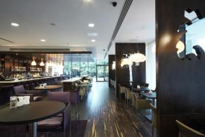 Majoituspaikan Rochestown Park Hotel & Leisure Centre ravintola tai vastaava paikka