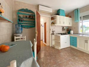 Kuchnia lub aneks kuchenny w obiekcie Casa CAMPOAMOR