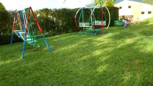 Ο χώρος παιχνιδιού για παιδιά στο Crown Suites Ltd Mbale