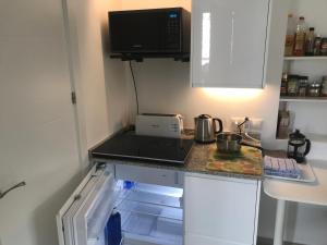 A kitchen or kitchenette at Studio Views Apartment, Cortijo Fruitful Hills