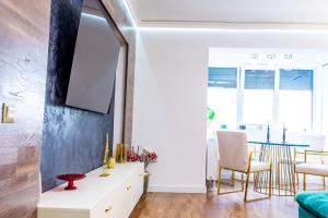 Χώρος καθιστικού στο Lady Suite +43 φωτογραφίες