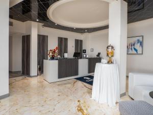 Vstupní hala nebo recepce v ubytování Hotel Mesaluna Short & Long Stay