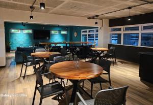 Restaurace v ubytování Torre Pamplona 409 - Comodo Apartamento Cerca Aeropuerto La Aurora