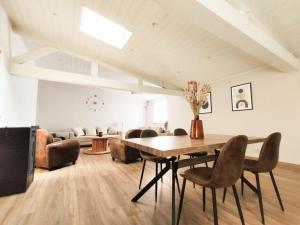 Posezení v ubytování Sublime appartement hyper centre Hirson