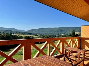 Nespecifikovaný výhled na hory nebo výhled na hory při pohledu z apartmánu