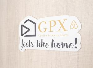 Ein Zertifikat, Auszeichnung, Logo oder anderes Dokument, das in der Unterkunft Gpxclr SuperiorJuniorTwinSuiteA4 ausgestellt ist