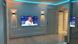 TV a/nebo společenská místnost v ubytování Appartement de luxe Al hoceima