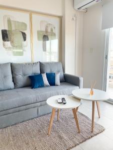 Un lugar para sentarse en Saavedra 118 6F by depptö