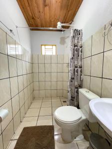 Phòng tắm tại pousada valle das pedras