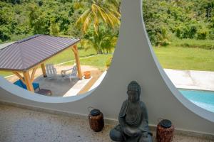 Piscina di The Serene House Bed & Breakfast o nelle vicinanze
